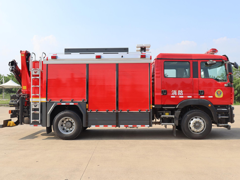 JY100 型多功能搶險(xiǎn)救援車